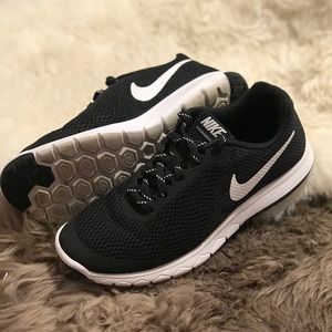 nike flex experience rn womens shoes